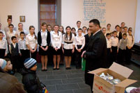 Minister of Defense Visits Orphan Children from Pirita