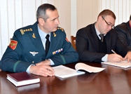 Problemele relaţiilor statutare dintre militari au fost discutate de conducerea Ministerului Apărării cu procurorii şi judecătorii militari