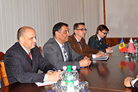 Ministrul Apărării s-a întîlnit cu ambasadorul Qatarului în Republica Moldova