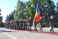 Valeriu Troenco Talks to Moldovan Servicemembers from Kosovo
