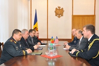 Minister of Defense Meets with US Ambassador to the Republic of Moldova