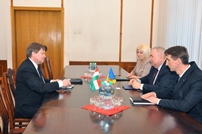 Ministrul Apărării în dialog cu ambasadorul Ungariei şi cel al Rusiei