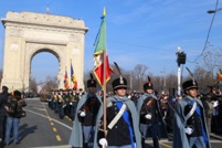 Militarii Armatei Naţionale au defilat în Piaţa Arcul de Triumf din Bucureşti