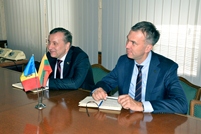 Ambassador of Lithuania in the Republic of Moldova Decorated by Minister of Defense 