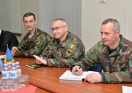 Pregătirea corpului de sergenţi, discutată la Ministerul Apărării