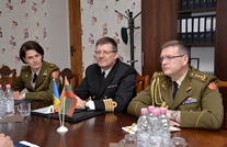 Transformarea militară, discutată la ministerul Apărări de experţi din Republica Moldova şi Lituania