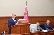The New Minister of Defense Presented to the National Army Military and Civilian Staff