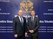 Ministrul Apărării, în dialog cu noul ambasador britanic la Chişinău