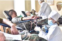 More than 300 members of the National Army donated blood