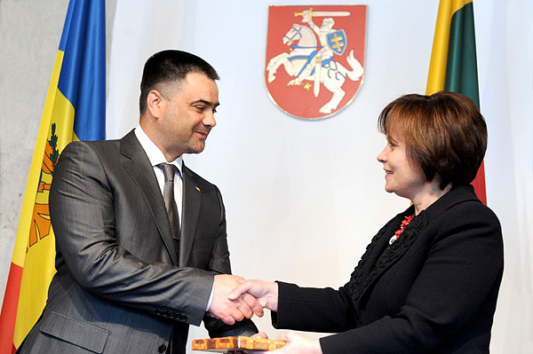Moldova and Lithuania sign new defense cooperation agreement