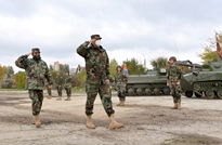 Ministrul Apărării şi comandantul Armatei Naţionale au efectuat o vizită de lucru în Brigada “Ştefan cel Mare”