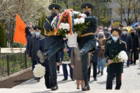 The Victims of Chernobyl Disaster Commemorated by Service Members