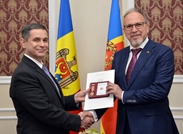 The Romanian Ambassador to Chisinau was decorated with the Medal 