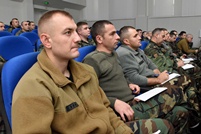 Reprezentanții Comitetului Internațional al Crucii Roșii instruiesc pacificatorii moldoveni