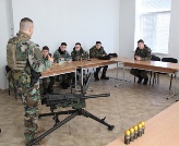 Studenții militari se instruiesc la poligoanele Armatei Naționale