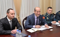 French senator, visiting the Ministry of Defense