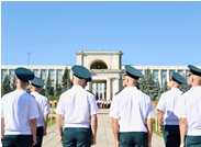Absolvenţii Academiei Militare şi-au primit diplomele de licenţă şi gradul primar de locotenent